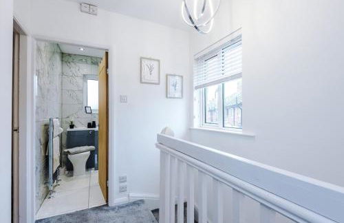 Stunning Home in Altrincham, Large Driveway, Sleeps 7, Perfect For Groups - Foto 19