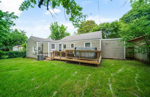 Next to Expo, 5 beds, Hot-tub, corn hole, pets! - Foto 59