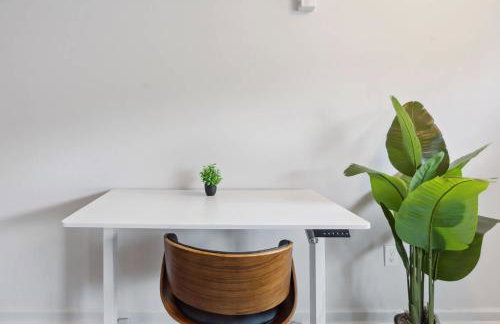 4BR Townhouse King Bed 2-Story Near NC State - Foto 35