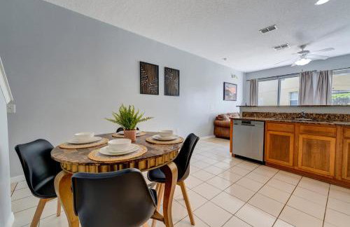 Comfy Townhome Minutes from Disney - Photo 4