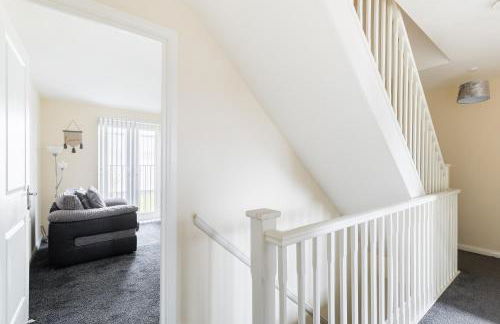 5 bed house with free parking in quiet location - Photo 14