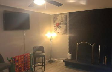 Stunning Brick Tri Level Home 420 friendly - Foto 21