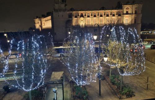 Face château St Germain en Laye, appartement 4 à 6 personnes, 23 min de Paris Champs-Elysées - Foto 26