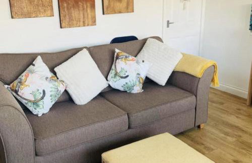 2 Bed Chalet Sleeps 6 - Pets Near Beach Parking - Foto 7