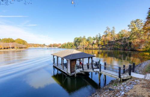 Lakefront Haven with Hot Tub and Game Room in Hickory! - Foto 41