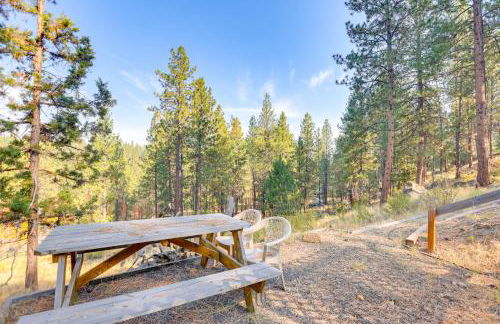 Ping-Pong and Private Hot Tub Family Cabin in Bend! - Foto 24