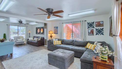 Group Getaway w/ Mtn Views: Home in Circleville! - Foto 5