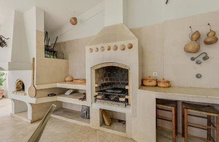 Loulé Sunny Retreat by LovelyStay - Photo 6