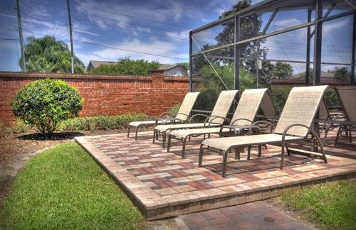 Luxurious Getaway Pool Hot Tub Theater Gym Outdoor Kitchen BBQ 2 Miles to Disney - Foto 48