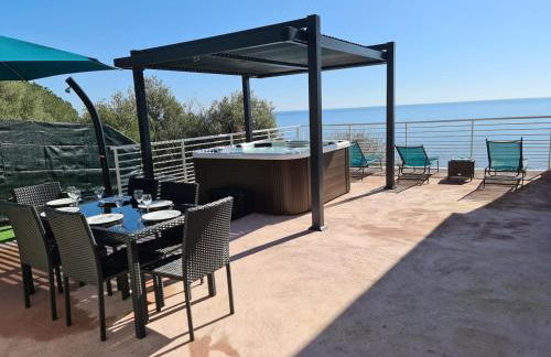 6-person apartment in sea view villa with jacuzzi - Foto 17