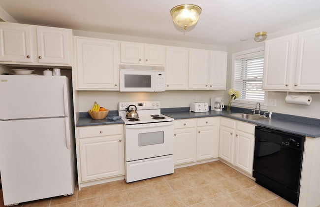 Cape Winds Resort - Photo 9