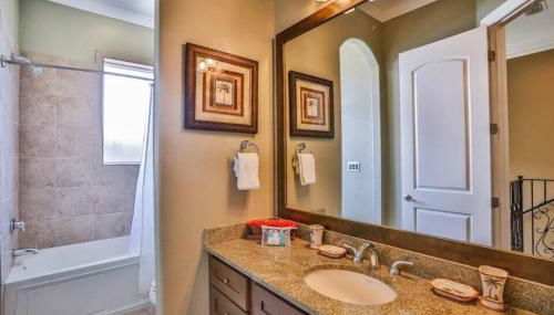 5 BR Villa Private Pool Jacuzzi Golf Cart 3 min to Beach - Foto 3