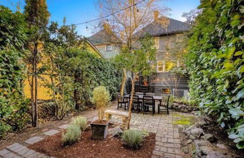 Landmark 23 - Photo 46