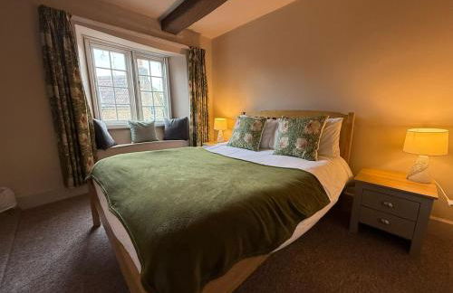 4-Bed Cottage at Famous Tuckers Grave Inn Sleeps 8 - Photo 29