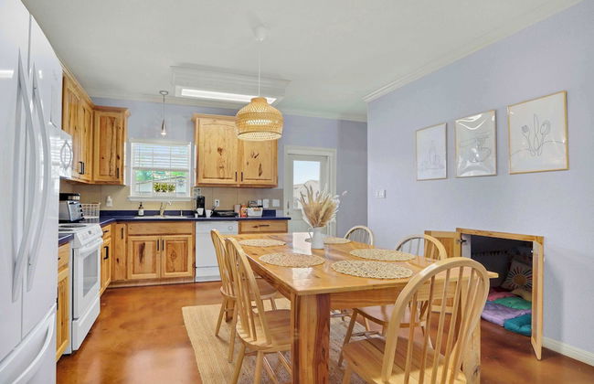 Spacious Retreat & Game Room Sleeps 12 - Foto 16