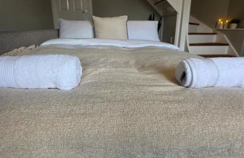 Newly Renovated 2 BDR Home - 5 Min to M5 - Foto 12