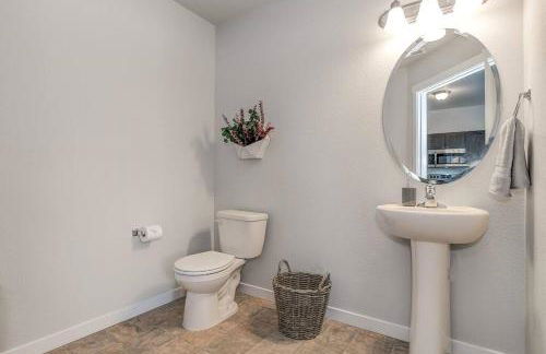 New 3 Bedroom Townhome with Mountain Views - Foto 17