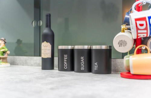 Exquisite 2-Bedroom Penthouse-Sleeps 7-Free Parking with Workspace & High-Speed WiFi - Foto 30