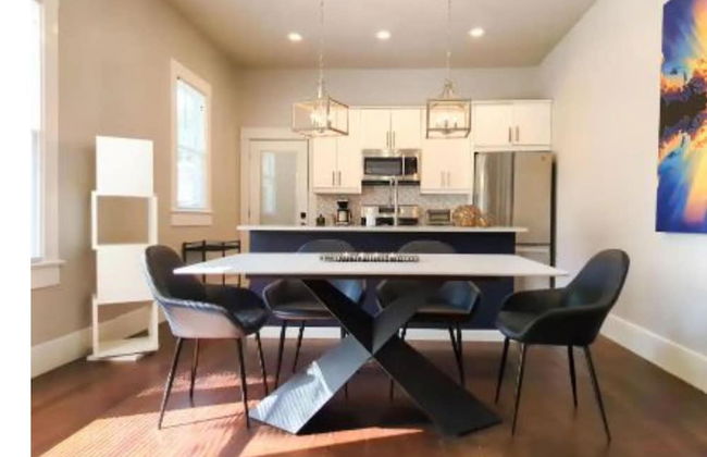 Chic Downtown Farmhouse With Garden and BBQ Grill - Foto 1