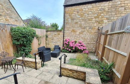 Bumble Cottage - Photo 2