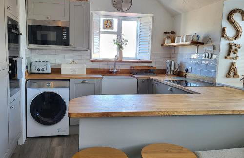 St Just Cottage - Beautiful 3 bed in the heart of St Just with a Fish & Chip Shop, Cafes and 4 local Pubs - Foto 7