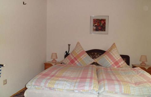 Gorgeous Apartment In Mühlhausen - Photo 10