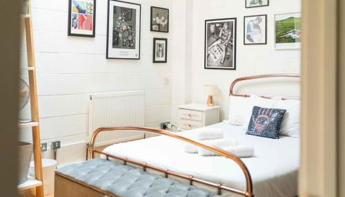 Stylish 3BD Home - Great Location - Foto 5