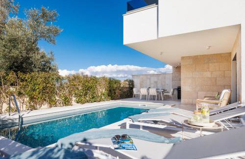 New 2026 Casa MARE Malinska with private heated pool - Foto 6