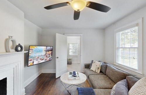 3 Mi to Dtwn Charlotte! Quiet Haven with Fenced Yard - Foto 4