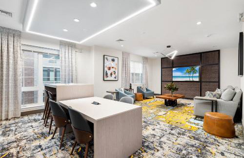 Modern 2BR 2BA Condo Sleeps 8 with Gym Laundry 20 Min to NYC - Foto 49