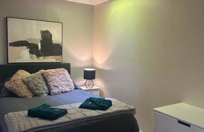 Entire 2 bedroom house. - Foto 9