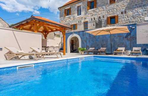 Charming Villa Perina with private heated pool - Photo 2