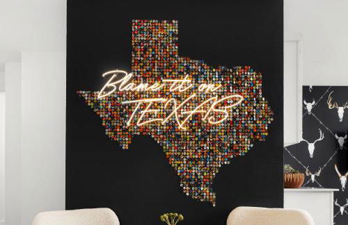 Heated Pool, Game Room, Outdoor Movies, Mins to Downtown, Sleeps 14 - Foto 52