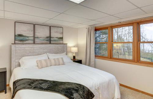 Private Lakefront Home with Game Room in Aurora! - Foto 24