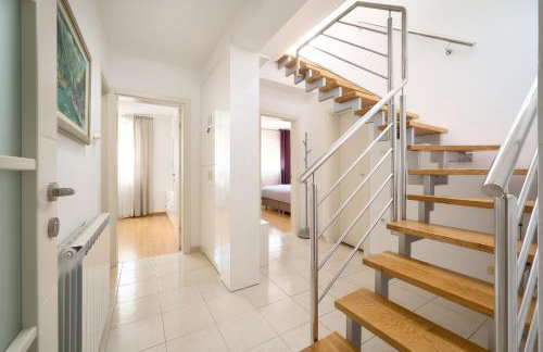 Comfortable Apartment - Photo 8