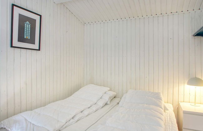 6 Person Holiday Home in Hojby - Foto 3