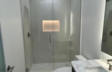 The Arts House - Private and Gated Home in Silver Lake with Pool & Views - Photo 40