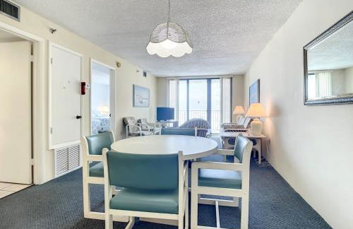 Ocean View with a beachfront pool at Ocean Trillium Condo ~ 402 - Foto 10