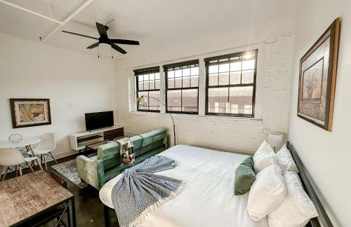Sleepover Charming 1BD 1BA Wichita Lofts - Foto 67