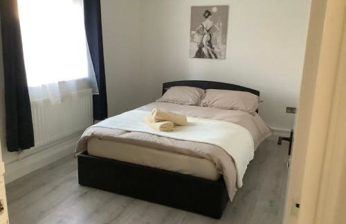 Newly Renovated 2BR Near Airport Book Fast - Foto 1