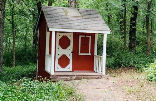 Cozy Cabin on Route 66 with Hot Tub- Edmond, OK - Foto 29