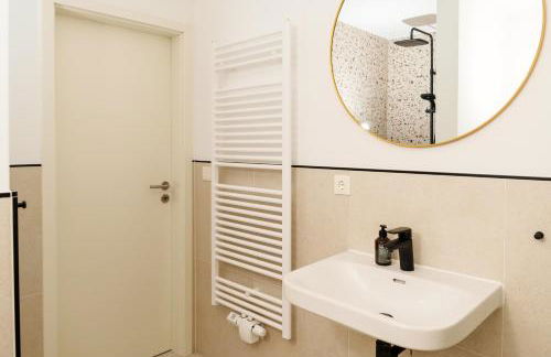 Grüne Idylle nahe Hauptbahnhof & Hufeisensee mit Parkplatz & Terrasse - Foto 20