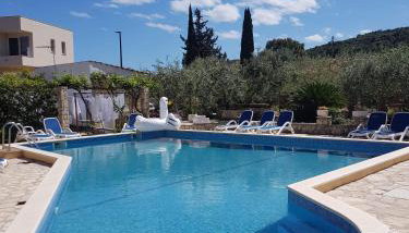 PERE - Photo 1, Garden