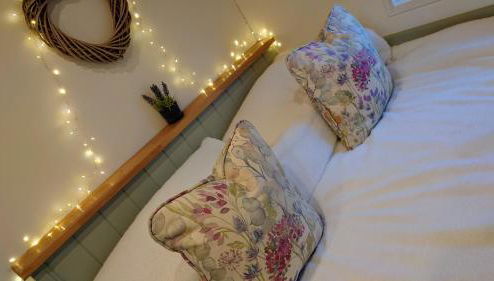 Delightful cosy shepherd's hut at Victorian Station - Foto 1