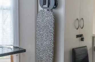 Modern 2Bed North London Flat by D3 Short Stay, Sleeps 6, Private Yard - Foto 36