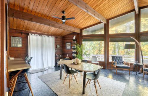 Mid-century Cabin Hideaway - Hot Tub & Fire Pit - Foto 11
