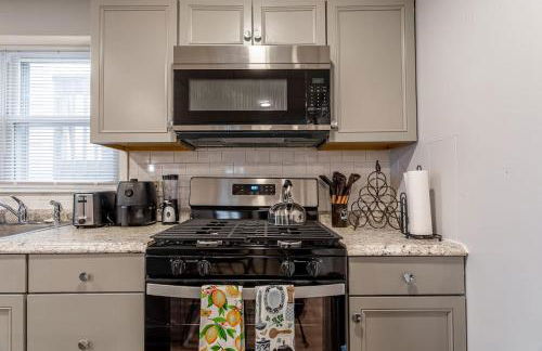 Updated 3BR 2BA Apartment Near NYC Airport - Foto 21