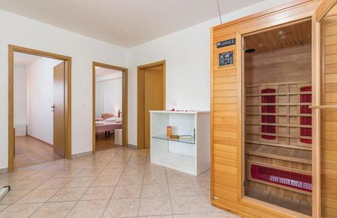 Awesome Home In Meloni With Sauna - Foto 7