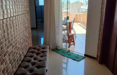 Terraço Familiar , 2 quartos com ar condicionado, 2 banheiros, churrasqueira a carvão , wi-fi, vaga para 2 carros suporta até 7 pessoas - Foto 23