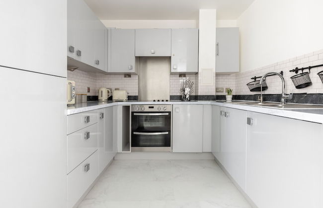 Luminous 2 Bed Balcony Flat in Islington - Foto 30